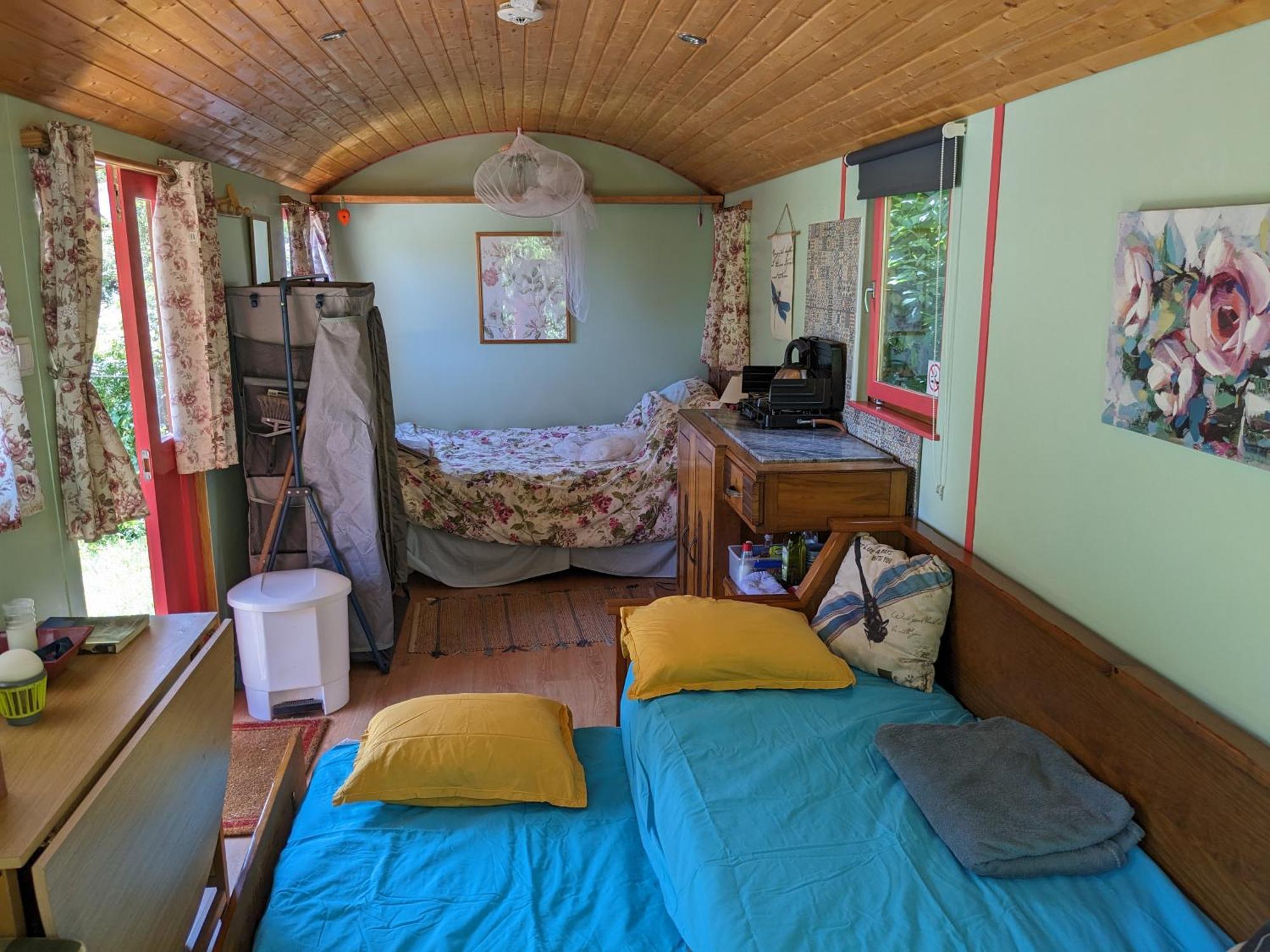 Rosa The Cosy Cabin - Gypsy Wagon - Shepherds Hut, River Views Off-Grid Eco Living Pedrogao Grande Exterior photo